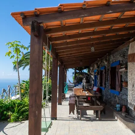Unique House - Pool, Terrace & Amazing View * Ribeira Brava