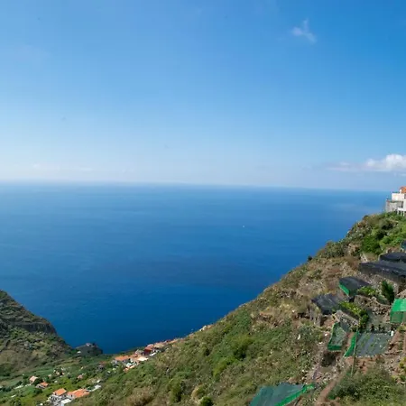 Unique House - Pool, Terrace & Amazing View * Ribeira Brava