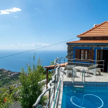 別荘 Unique House - Pool, Terrace & Amazing View *